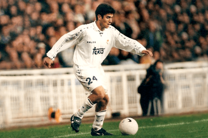 Alvaro Benito trong trận đấu của Real Madrid năm 1996. Ảnh: El Mundo