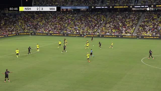 Messi chạm một tay vào ngôi Vua phá lưới MLS