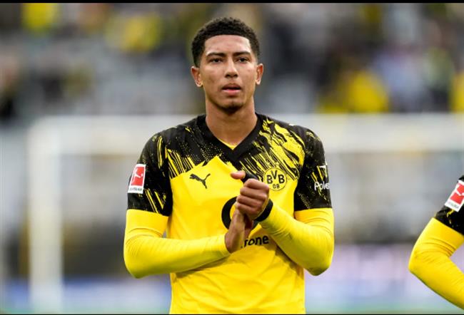 MU muon gay soc voi Jobe Bellingham.