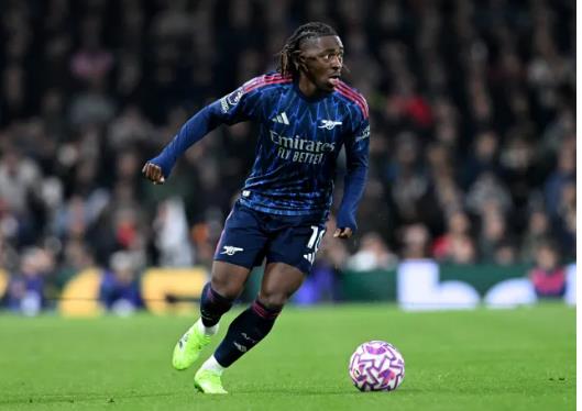 Mikel Arteta nhan dinh ve man trinh dien cua Eberechi Eze.