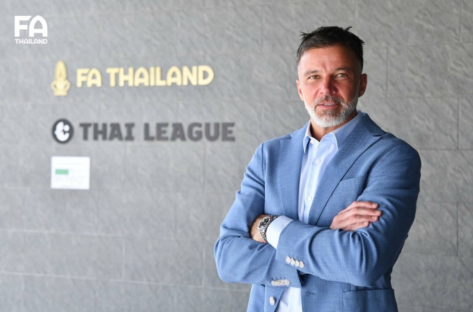 HLV Anthony Hudson được LĐBĐ Thái Lan chọn thay thế Masatada Ishii dẫn dắt đội tuyển Quốc gia. Ảnh: FAT