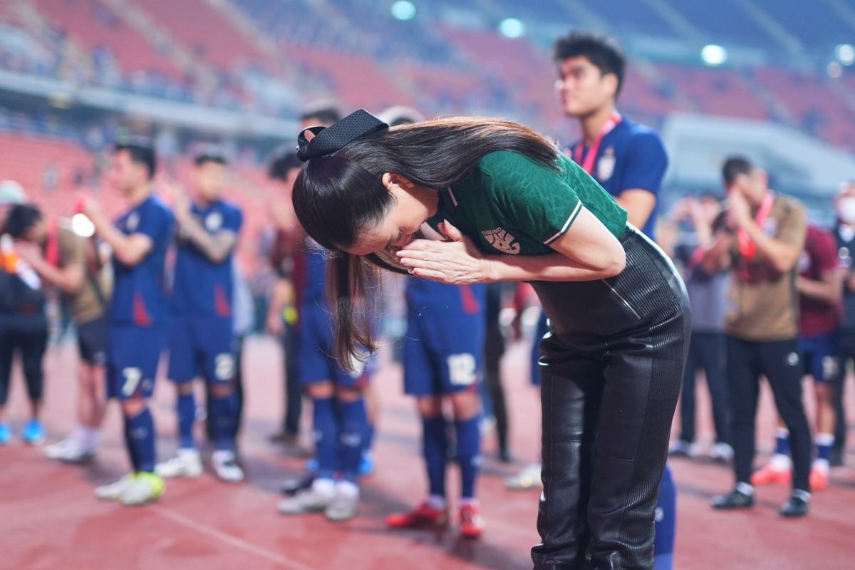 Madam Pang tiết lộ lý do sa thải HLV Masatada Ishii Madam Pang tiet lo ly do sa thai HLV Masatada Ishii