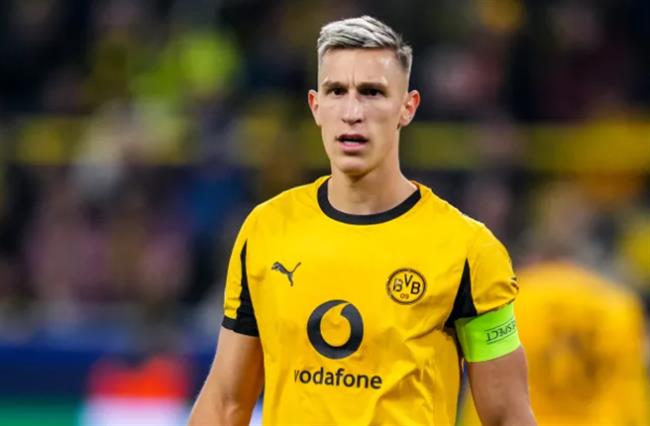 Liverpool da tham gia cuoc dua gianh chu ky cua Nico Schlotterbeck.