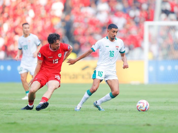 Indonesia (áo đỏ) thua Iraq 0-2 ở lượt cuối bảng F vòng loại hai World Cup 2026 - khu vực châu Á, trên sân Gelora Bung Karno, Indonesia, ngày 6/6/2024. Ảnh: IFA