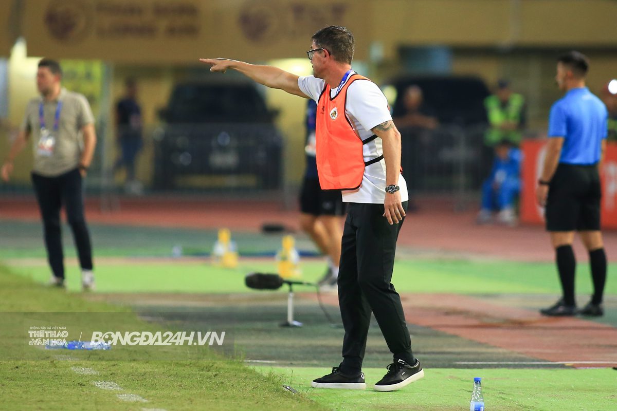 HLV Harry Kewell khoi dau khong suon se truoc Ninh Binh