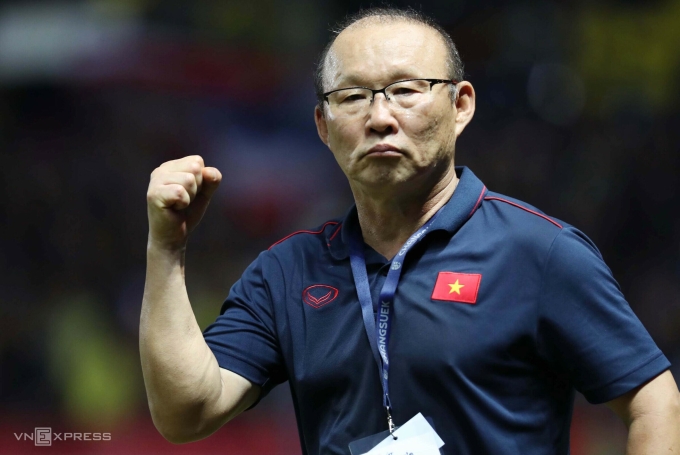 HLV Park Hang-seo mừng chiến thắng 1-0 trước Thái Lan ở Kings Cup 2019 tại sân Chang, Thái Lan ngày 5/6/2019 . Ảnh: Đức Đồng