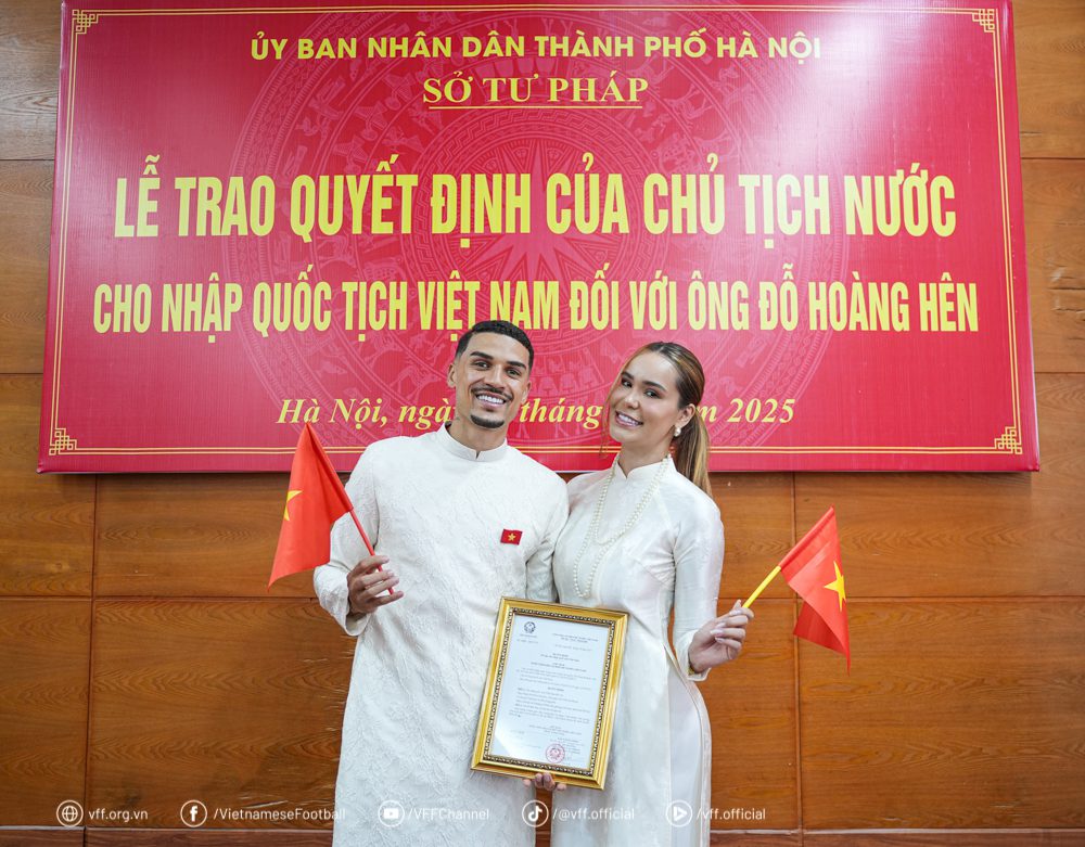 Hoang Hen hanh phuc trong ngay nhan quyet dinh nhap tich Viet Nam