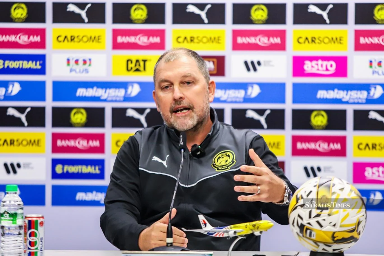 HLV Cklamovski giao nhiệm vụ cho ĐT Malaysia ở trận tái đấu Lào 1 HLV Cklamovski giao nhiệm vụ cho ĐT Malaysia ở trận tái đấu Lào 1