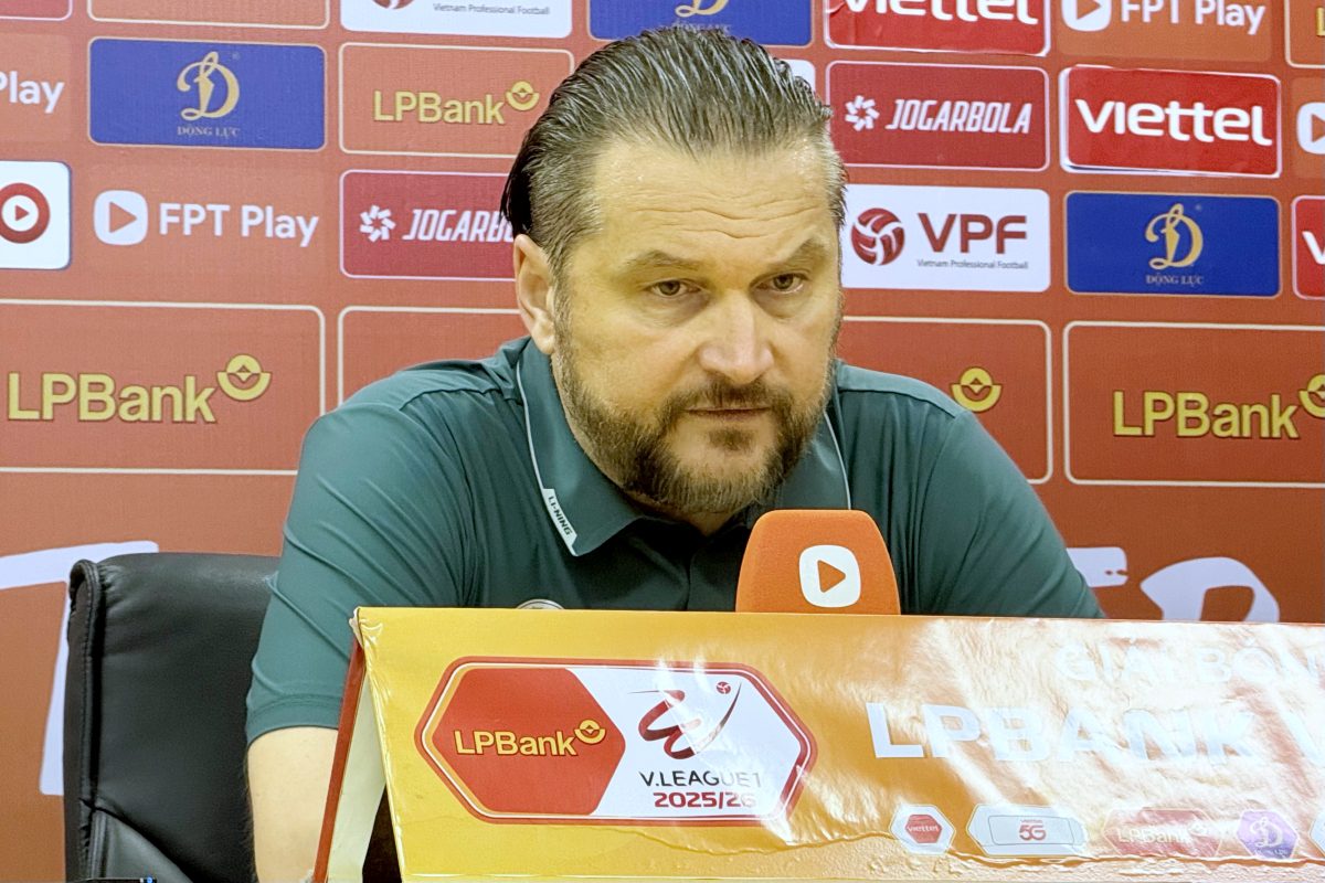 HLV Velizar Popov chia se sau tran thang da Nang