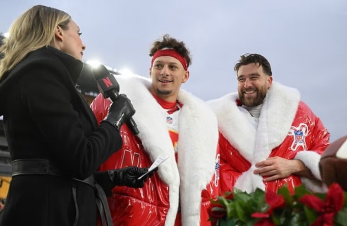 Netflix gặt hái thành công lớn khi lần đầu phát sóng hai trận NFL dịp Giáng sinh năm ngoái, thu hút trung bình 24 triệu người xem và tổng cộng 65 triệu tài khoản từng truy cập ít nhất một phút. Ảnh: Reuters