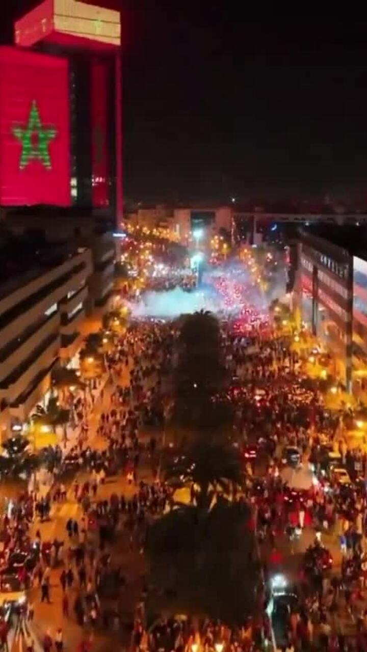 Người hâm mộ Morocco đổ ra đường mừng vô địch U20 World Cup