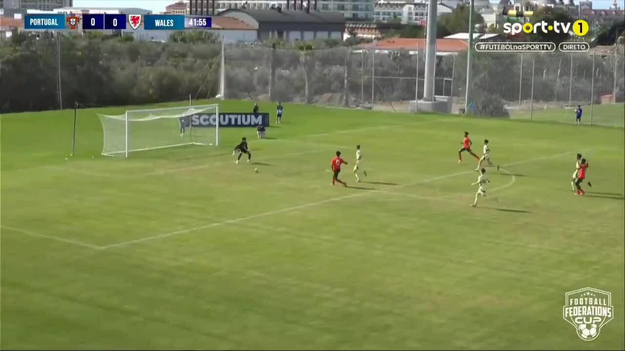 Con trai Ronaldo ghi bàn đầu tiên cho U16 Bồ Đào Nha